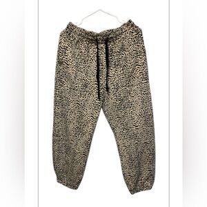 LEOPARD PRINT JOGGER PANT